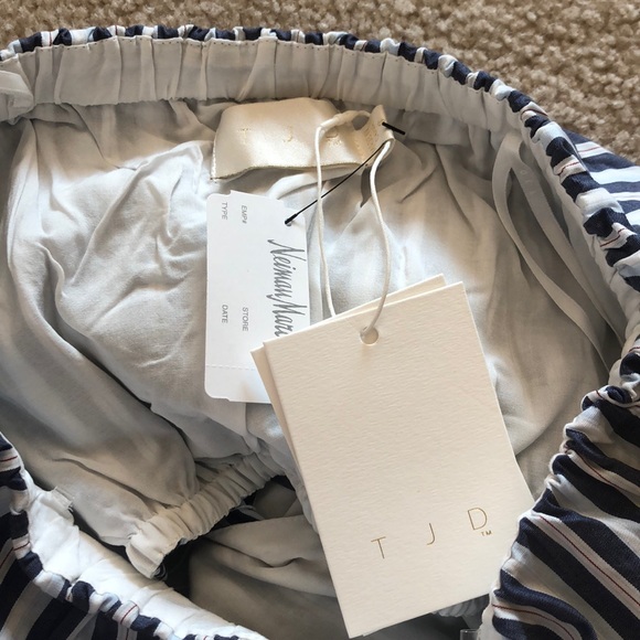 ⚡️HPx2⚡️ TJD wrap crop top NEVER WORN - Picture 4 of 5